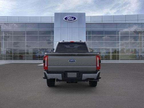 2025 Ford F-350 Lariat Super Duty