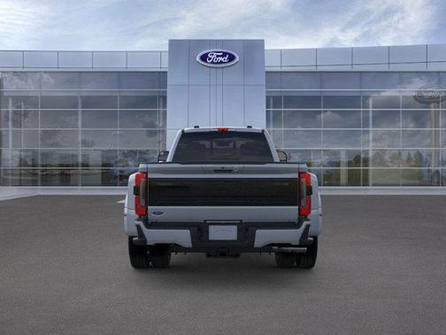 2026 Ford F-450 Platinum