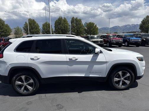 Bright White Clearcoat 2019 Jeep Cherokee Limited