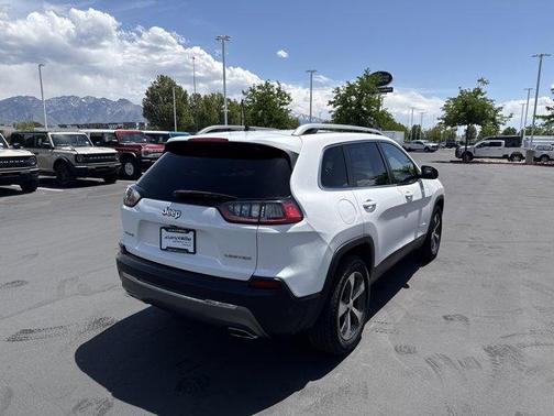 Bright White Clearcoat 2019 Jeep Cherokee Limited