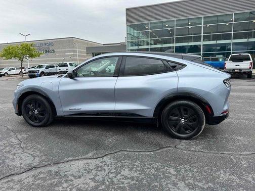 2022 Ford Mustang Mach-E California Route 1