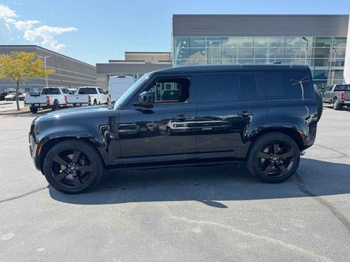 2025 Land Rover Defender P525 V8
