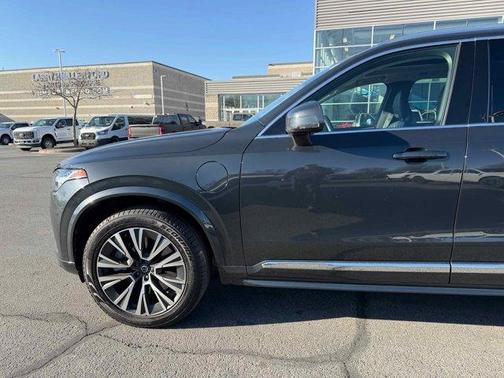 2021 Volvo XC90 Recharge Plug-In Hybrid T8 Inscription Expression 7 Passenger