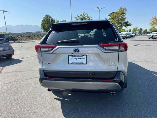 2019 Toyota RAV4 Hybrid XSE