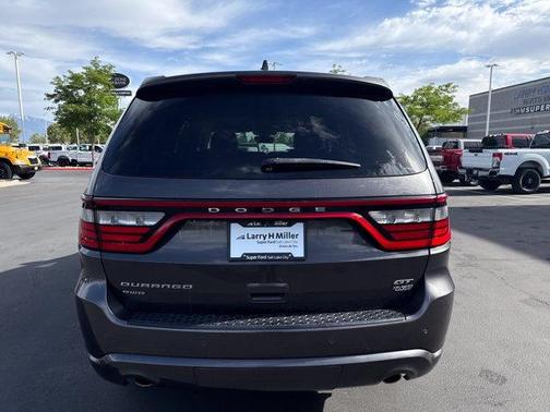 Granite Clearcoat Metallic 2017 Dodge Durango GT