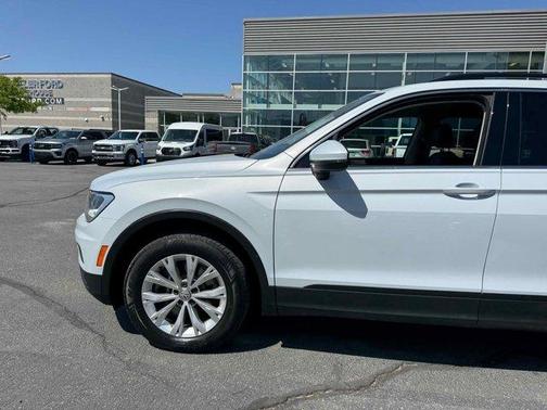 2019 Volkswagen Tiguan 2.0T SE