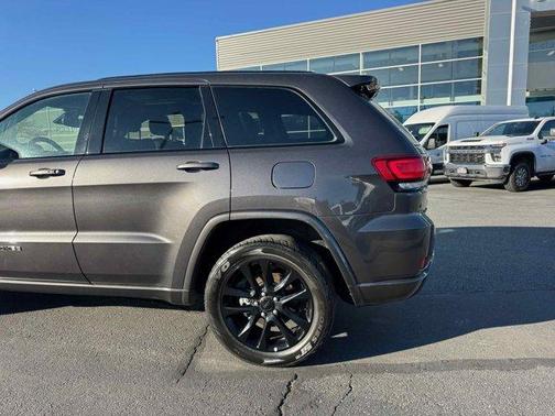 2021 Jeep Grand Cherokee Laredo X