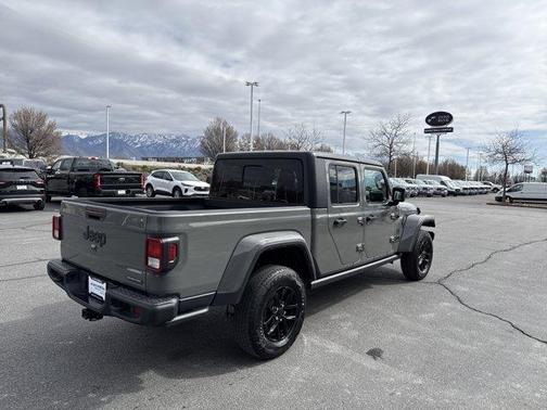 2023 Jeep Gladiator Sport