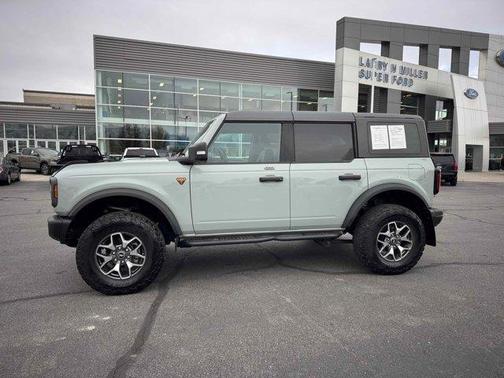 2023 Ford Bronco Badlands
