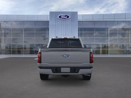 Avalanche 2026 Ford F-150 XLT