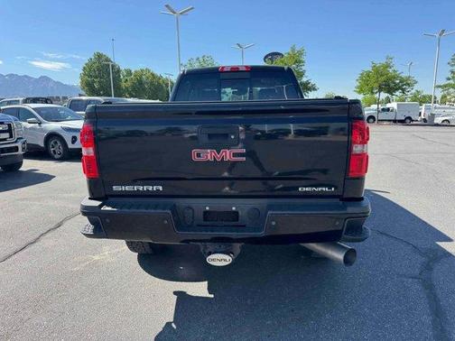 2015 GMC Sierra 2500 Denali