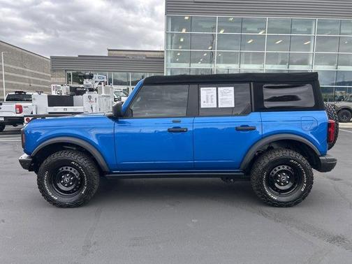 Blue Metallic 2021 Ford Bronco Black Diamond