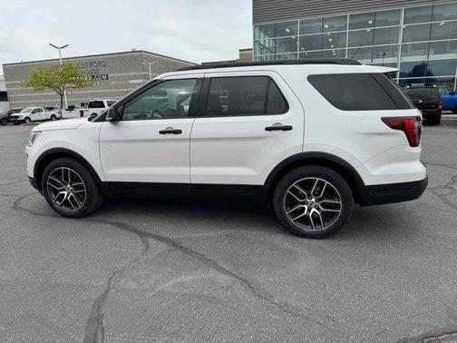 2018 Ford Explorer sport
