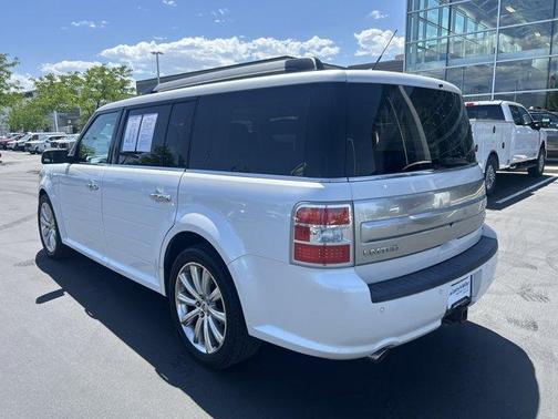 White Platinum Clearcoat Metallic 2014 Ford Flex Limited