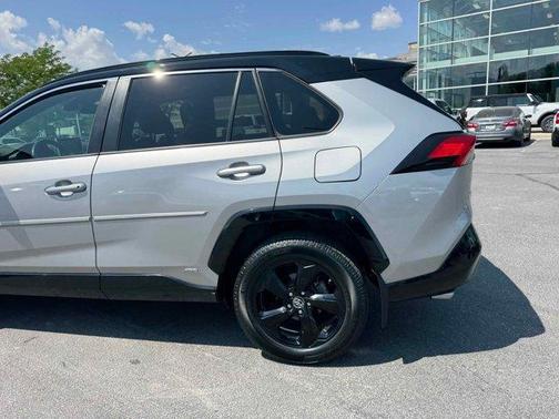 2019 Toyota RAV4 Hybrid XSE