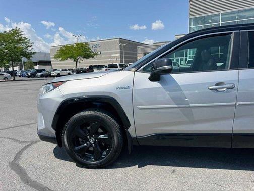 2019 Toyota RAV4 Hybrid XSE