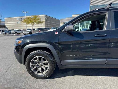 2020 Jeep Cherokee Trailhawk