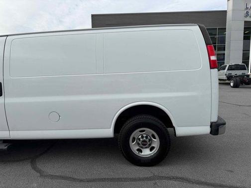 2023 GMC Savana 2500 Work Van