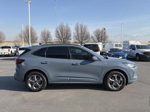 2023 Ford Escape ST-Line Select
