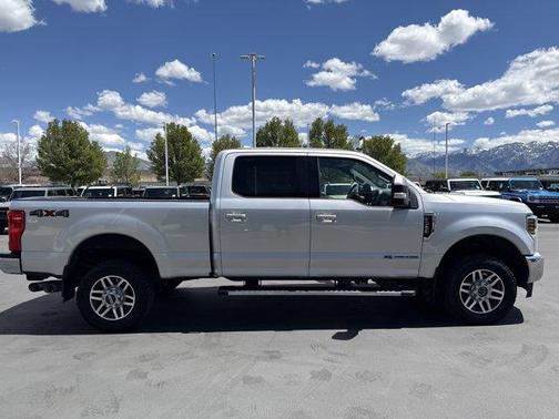 Oxford White 2019 Ford F-350 Lariat Super Duty