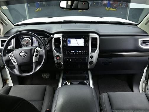 2017 Nissan Titan Platinum Reserve