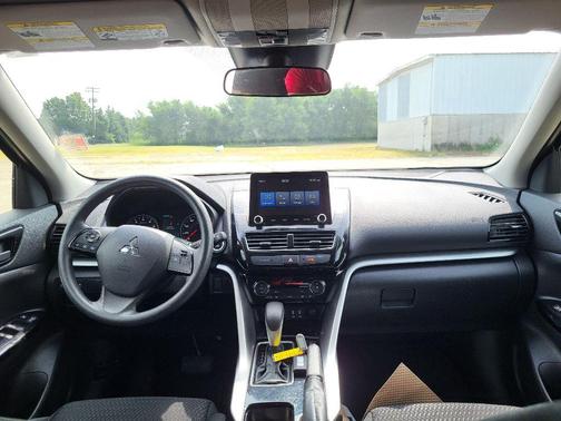 2024 Mitsubishi Eclipse Cross LE