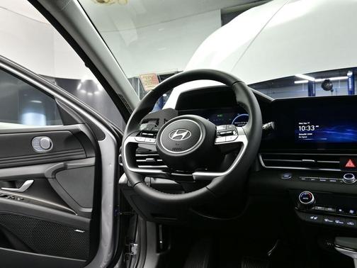2025 Hyundai ELANTRA HEV Limited