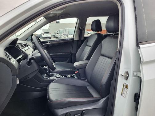 2024 Volkswagen Tiguan 2.0T Wolfsburg Edition