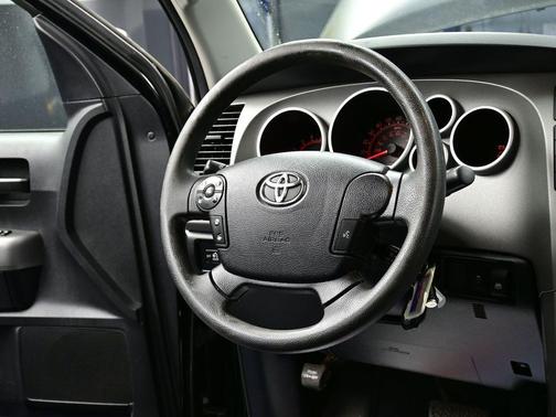 2013 Toyota Tundra SR5