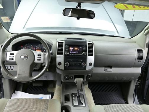2017 Nissan Frontier SV