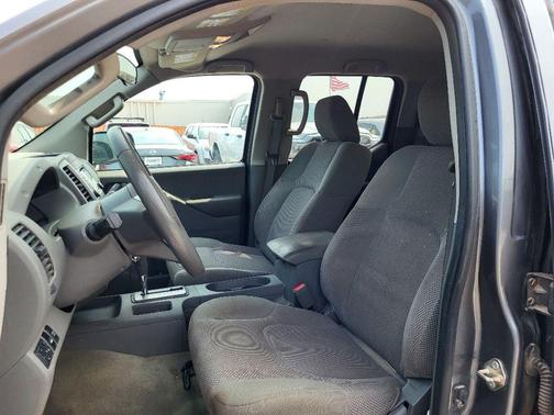 2017 Nissan Frontier SV