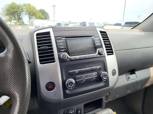 2017 Nissan Frontier SV