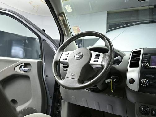2017 Nissan Frontier SV