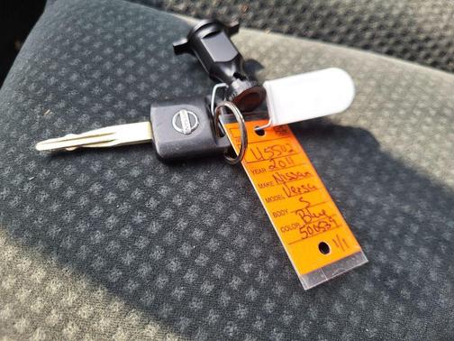 2011 Nissan Versa 1.8 S