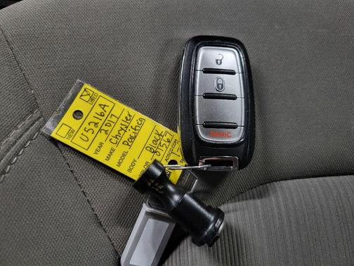 2017 Chrysler Pacifica LX