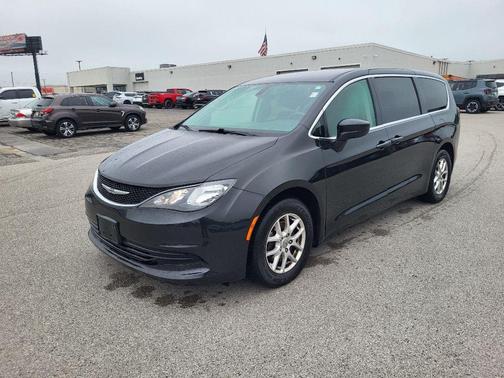 2017 Chrysler Pacifica LX