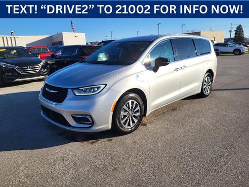 2024 Chrysler Pacifica Hybrid Select