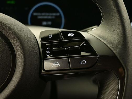 2026 Hyundai ELANTRA HEV SEL