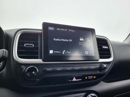 2022 Hyundai VENUE SE