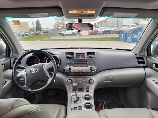 2010 Toyota Highlander SE