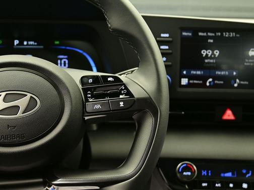 2026 Hyundai ELANTRA SEL