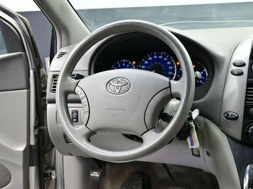 2007 Toyota Sienna LE