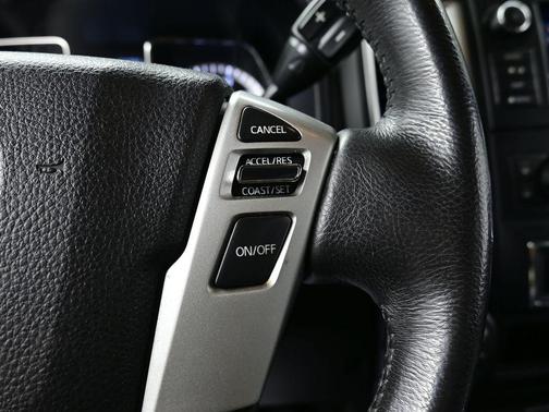 2019 Nissan Titan SV