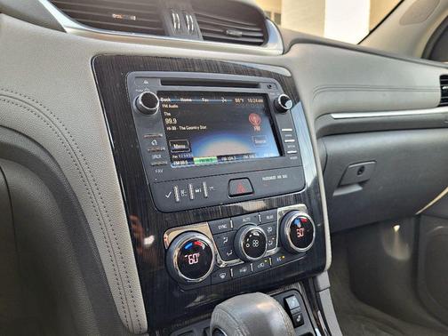 2017 Chevrolet Traverse 2LT