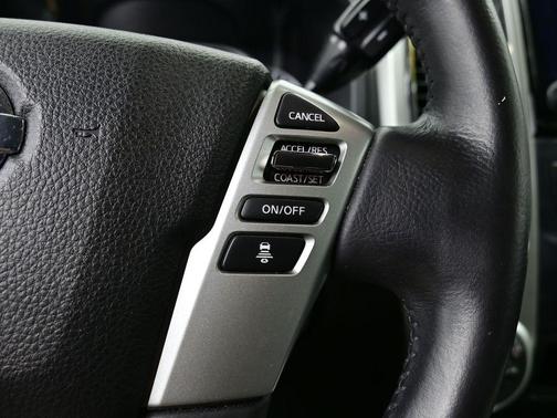 2021 Nissan Titan SL