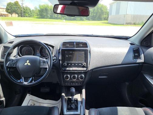 2023 Mitsubishi Outlander Sport SE