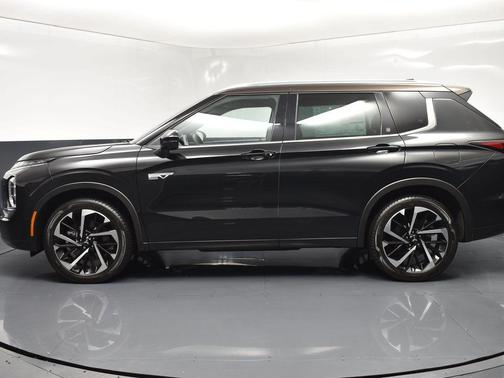 2023 Mitsubishi Outlander PHEV 40th Anniversary