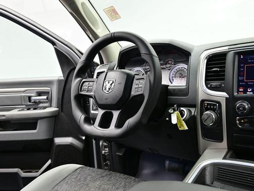 2020 RAM 1500 Classic SLT