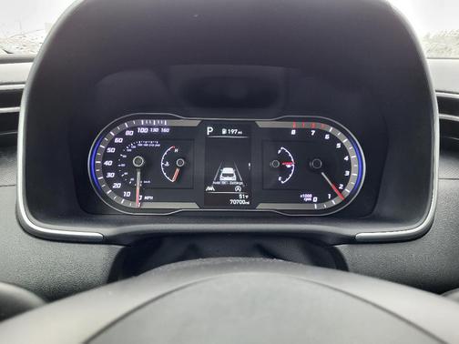 2023 Hyundai TUCSON SE