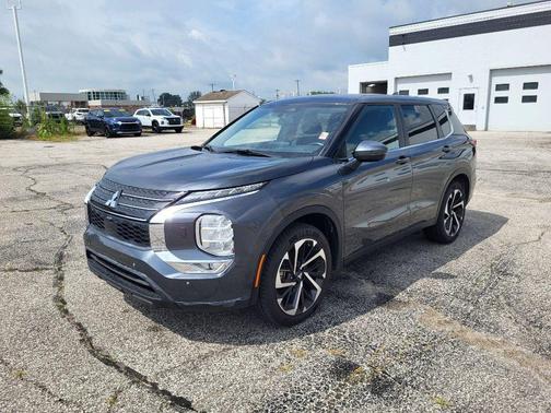 2024 Mitsubishi Outlander SE Black Edition